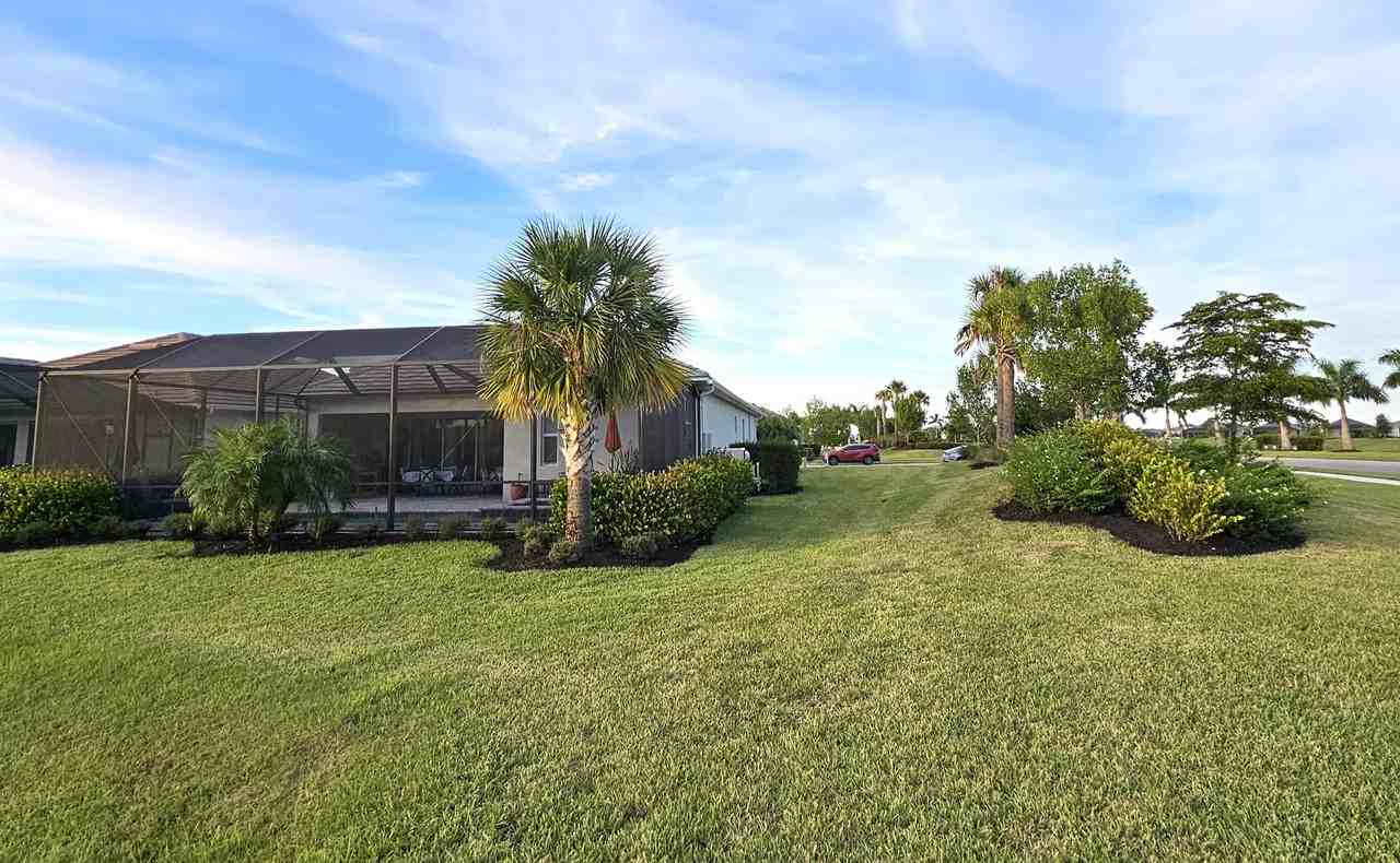 5997 Berwick Ln - Photo 3 of 50