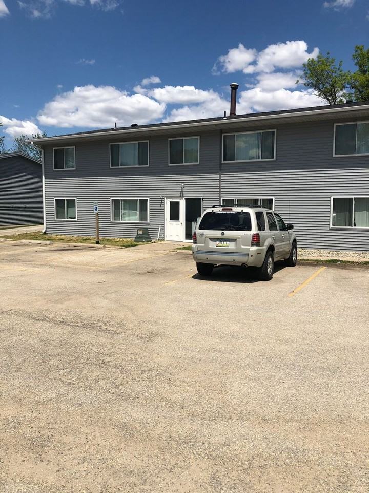 Meadowview Apartments - Photo 3 of 16