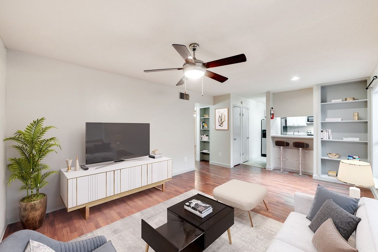 Gia @ Westchase - Photo 3 of 50