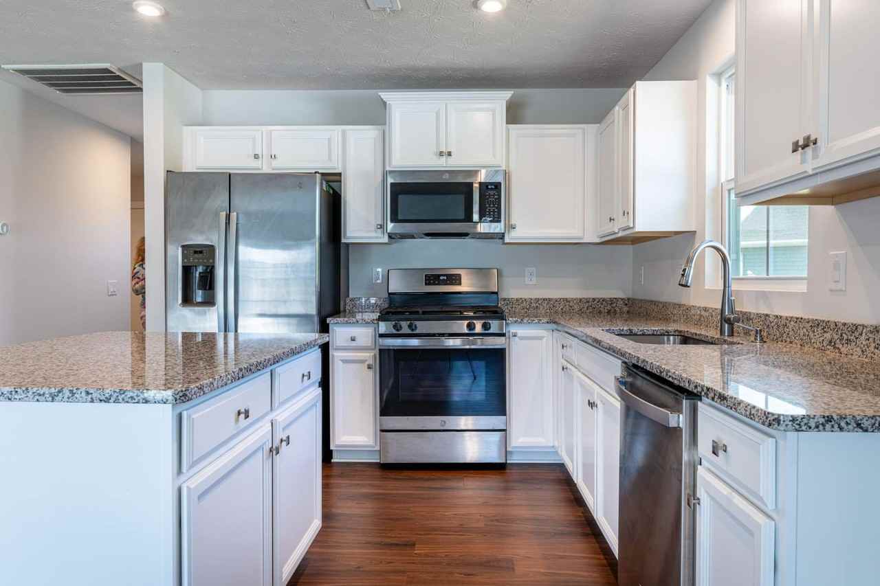 2027 Trillium Way - Photo 2 of 30