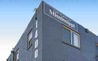 featured image of 1400 W Mississippi Ave