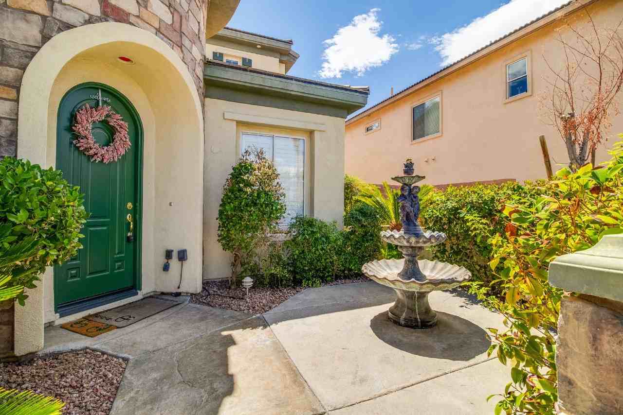 1455 Foothills Village Dr - Photo 4 of 50