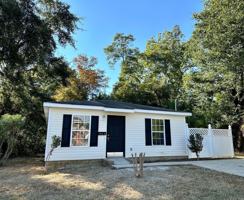 featured image of 305 N College St