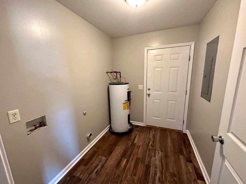 305 N College St - Photo 5 of 10