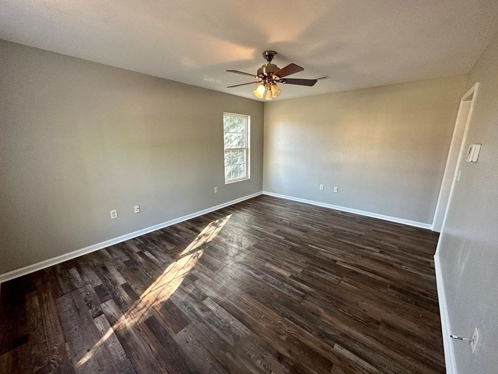 305 N College St - Photo 7 of 10