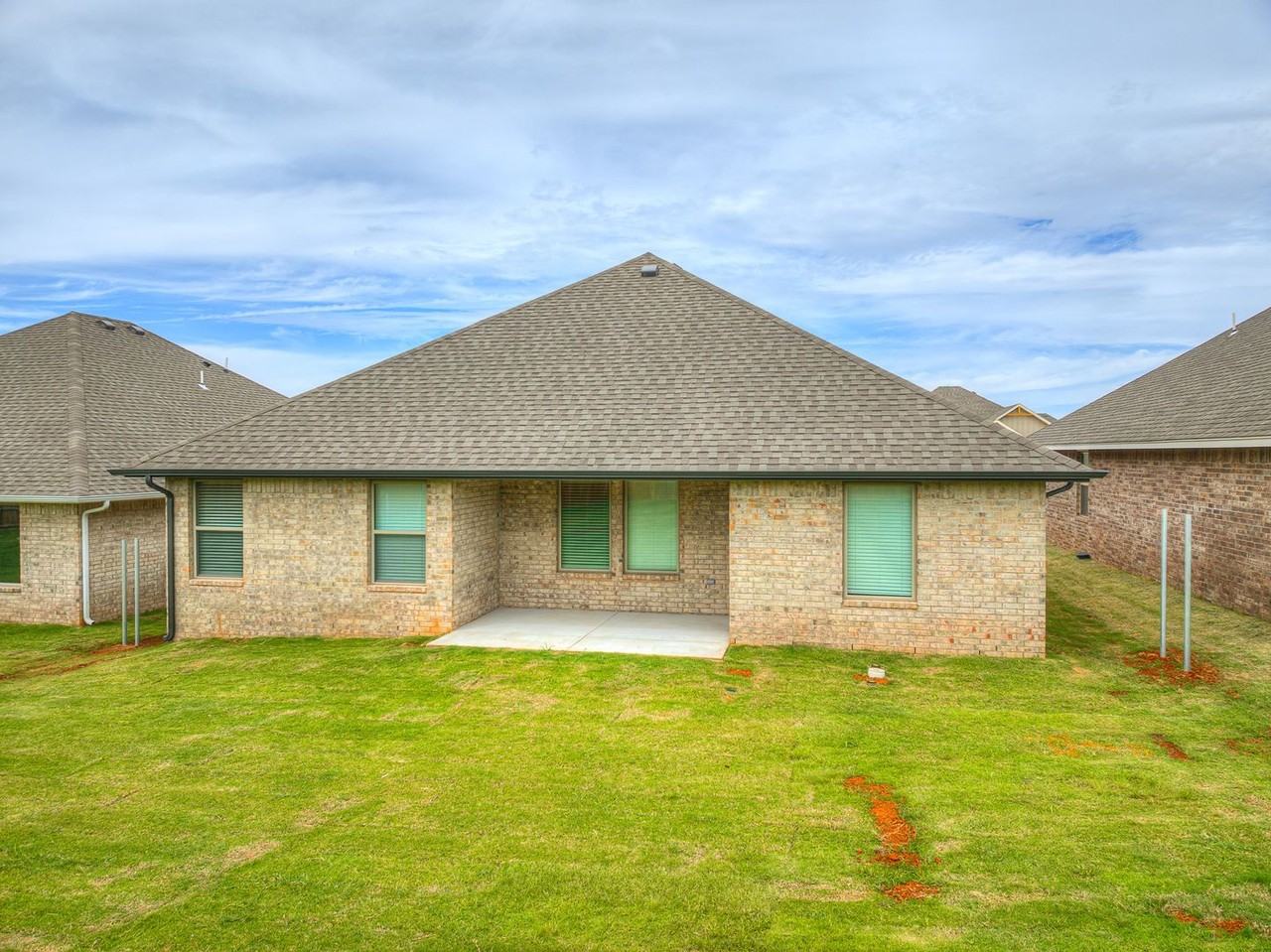 8416 Nw 161st St - Photo 7 of 32