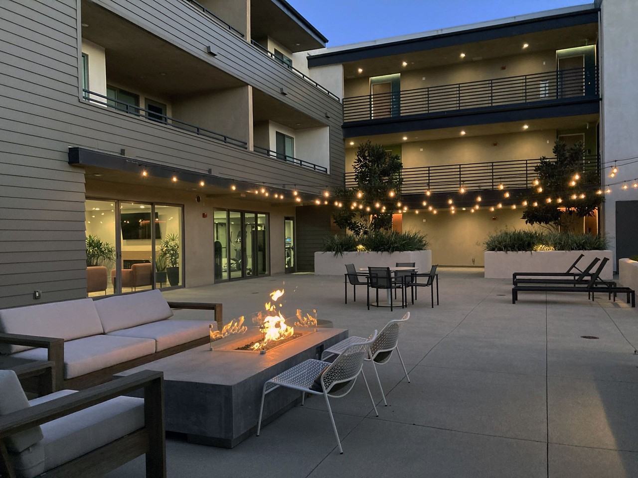 77 North in Thousand Oaks - Photo 2 of 50