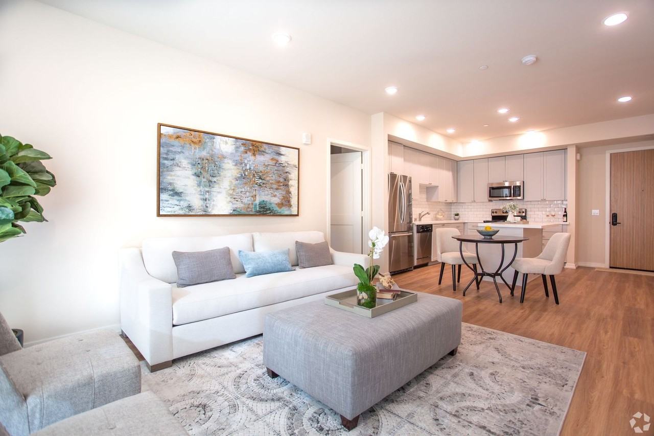 77 North in Thousand Oaks - Photo 6 of 50