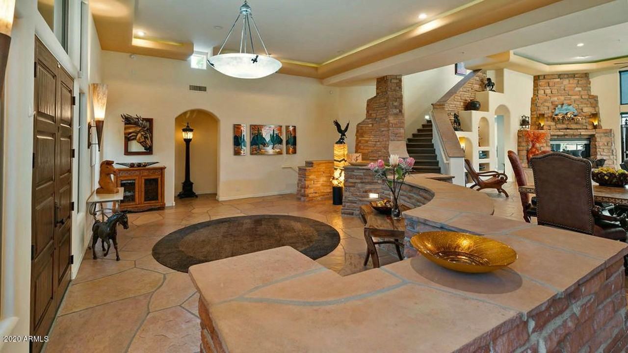 12494 N 116th St - Photo 3 of 25