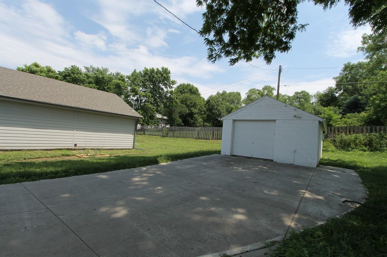2019 N 83rd St - Photo 2 of 10