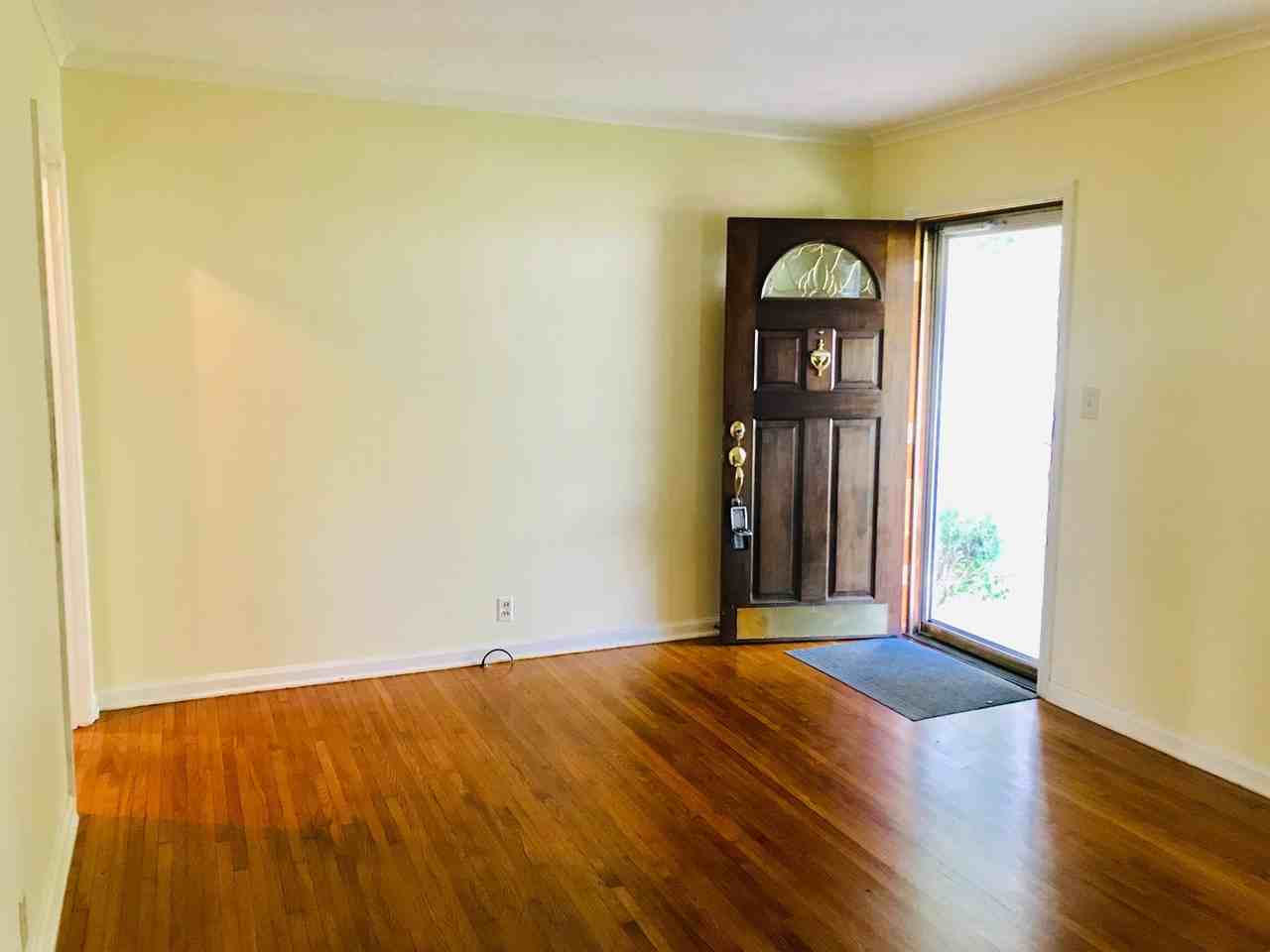 1337 S Erie Ave - Photo 2 of 21
