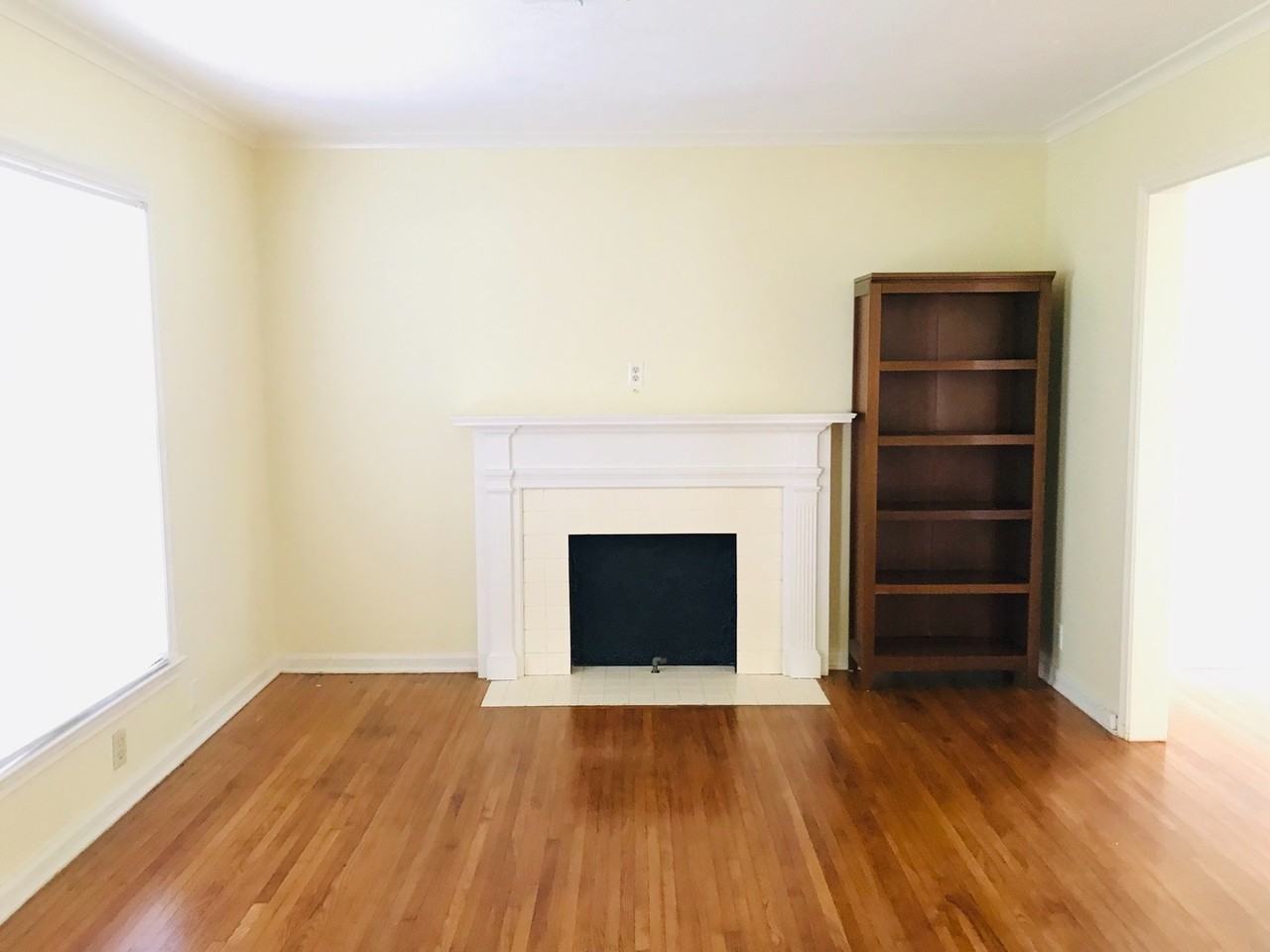 1337 S Erie Ave - Photo 3 of 21