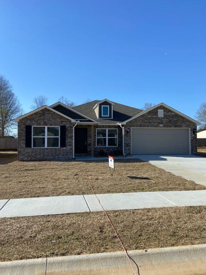 1615 Raden St - Photo 4 of 20