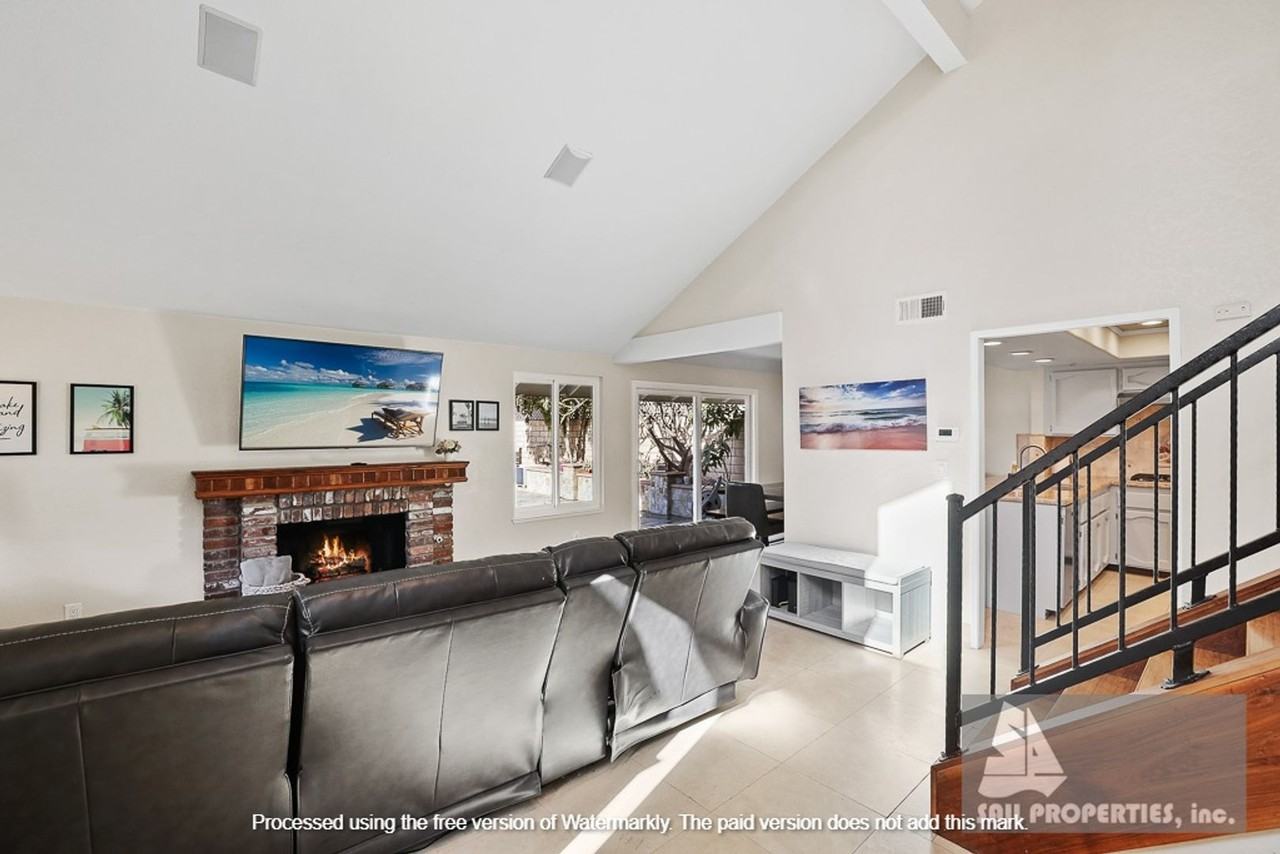 20981 Coastview Ln - Photo 7 of 32