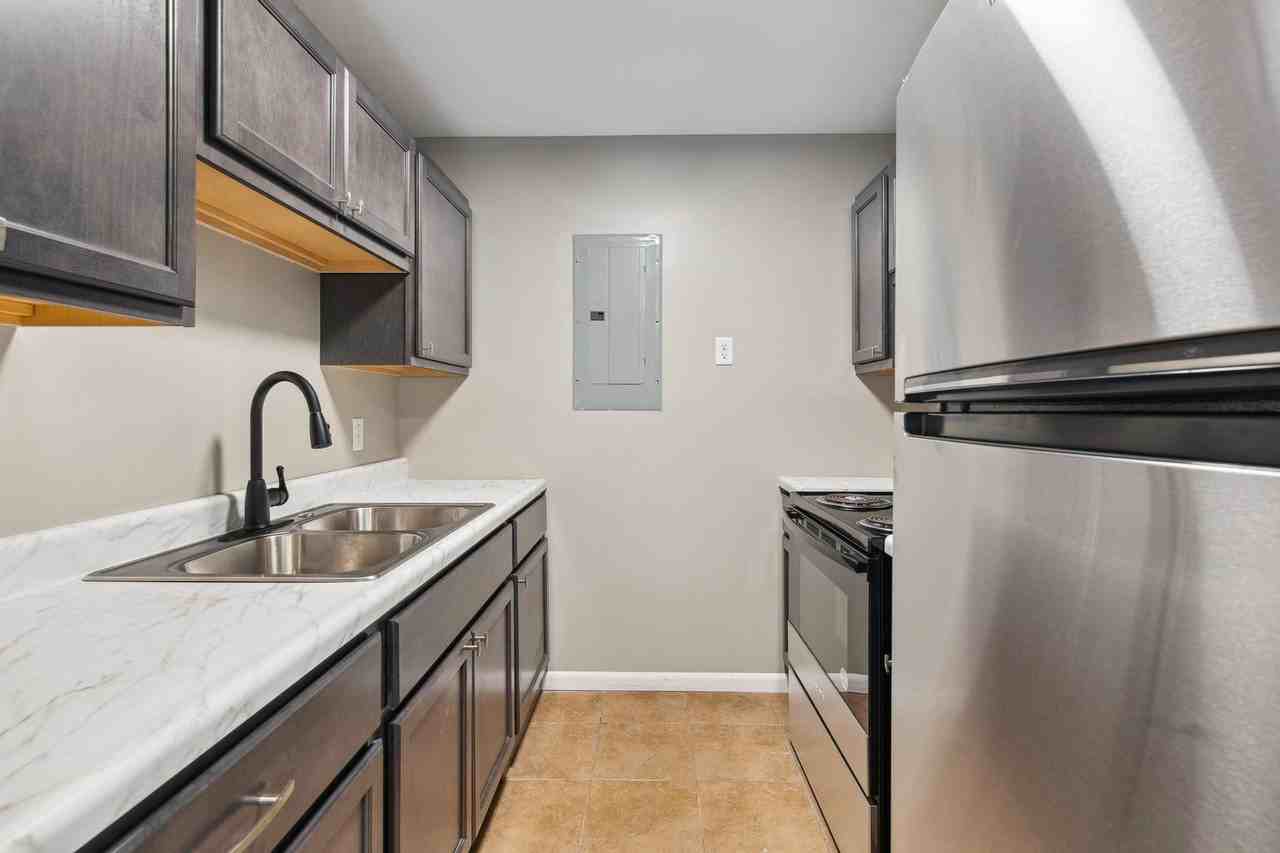 Peoria North - Photo 2 of 19