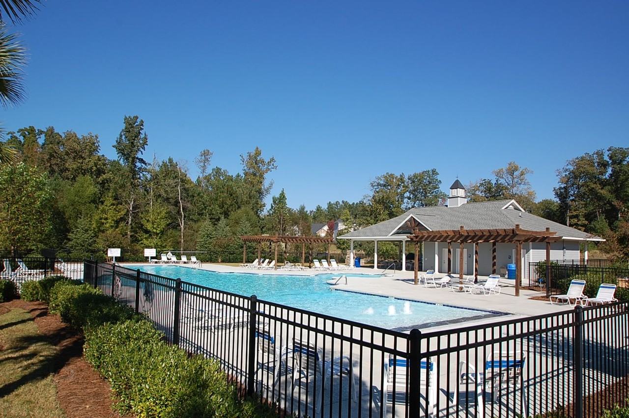 128 Herrick Ct - Photo 2 of 50