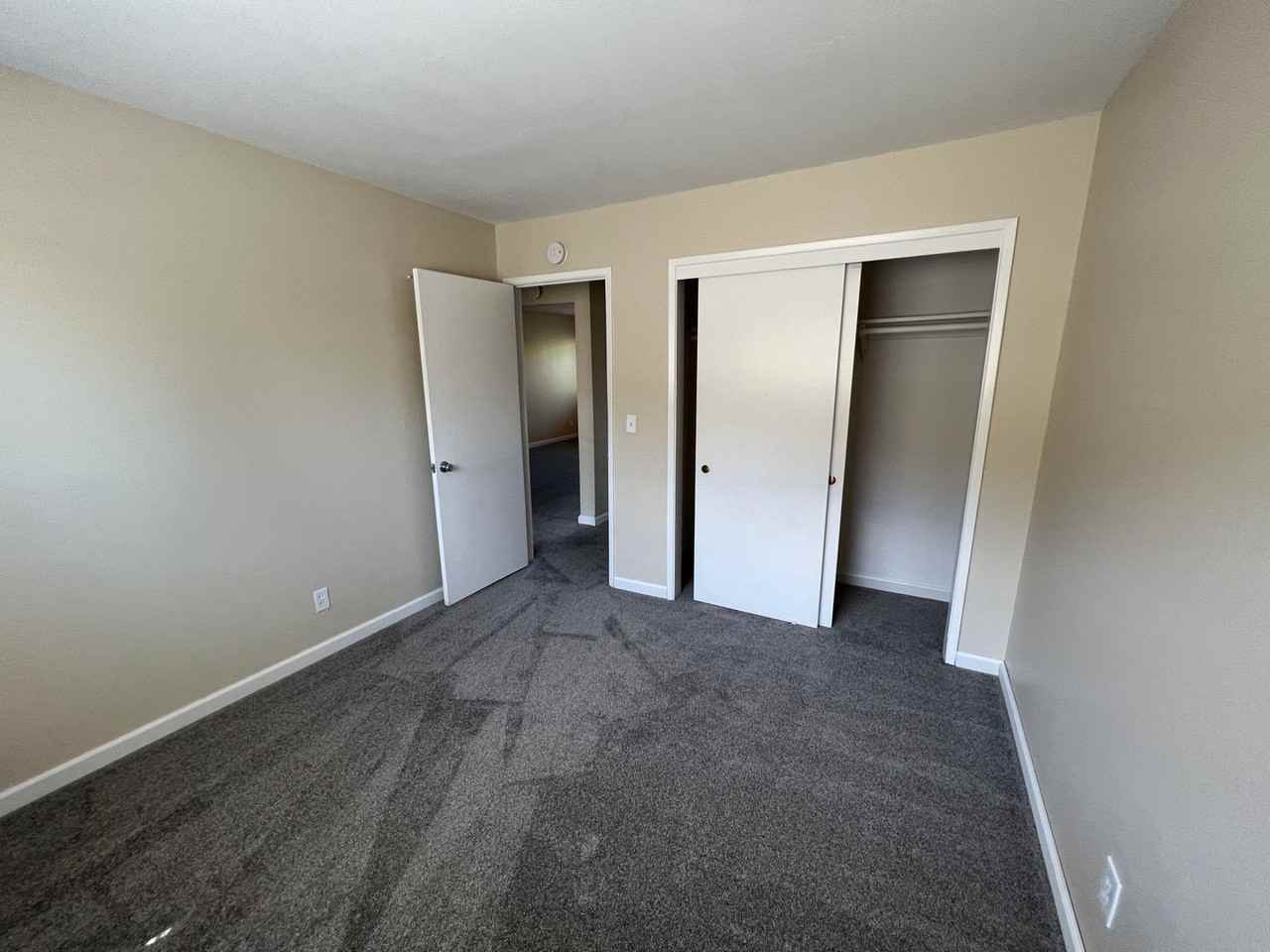 39-2102 - Photo 2 of 9