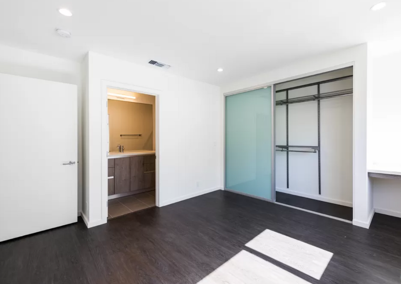 1434 10th St. - Photo 5 of 18