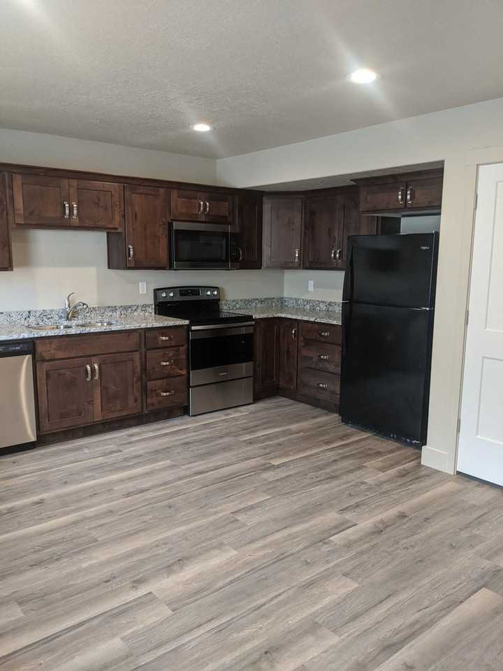 966 W 1075 S #10 - Photo 5 of 13