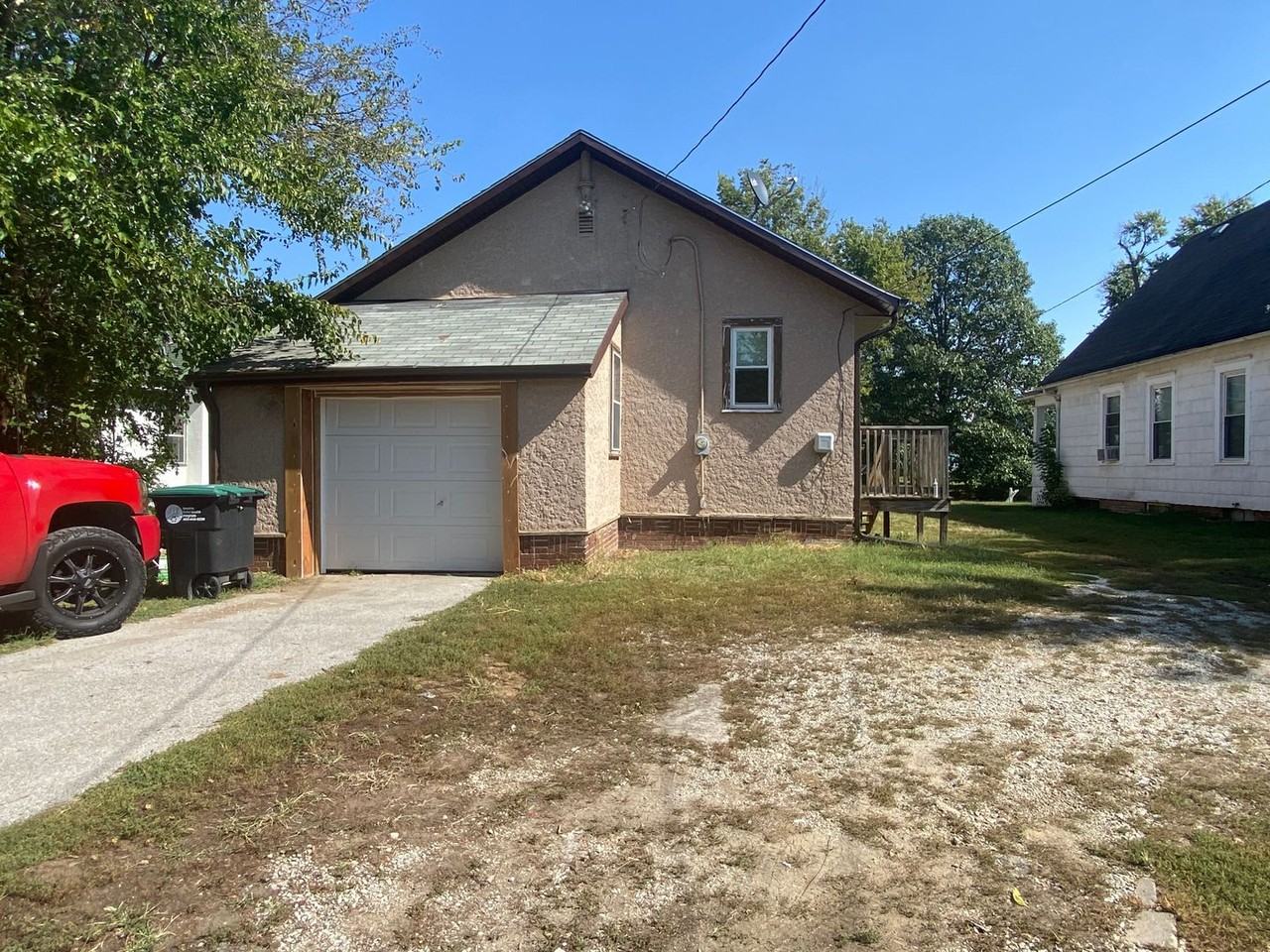 4738 N 40th St - Photo 3 of 16