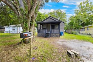 821 Leonard St - Photo 1 of 1
