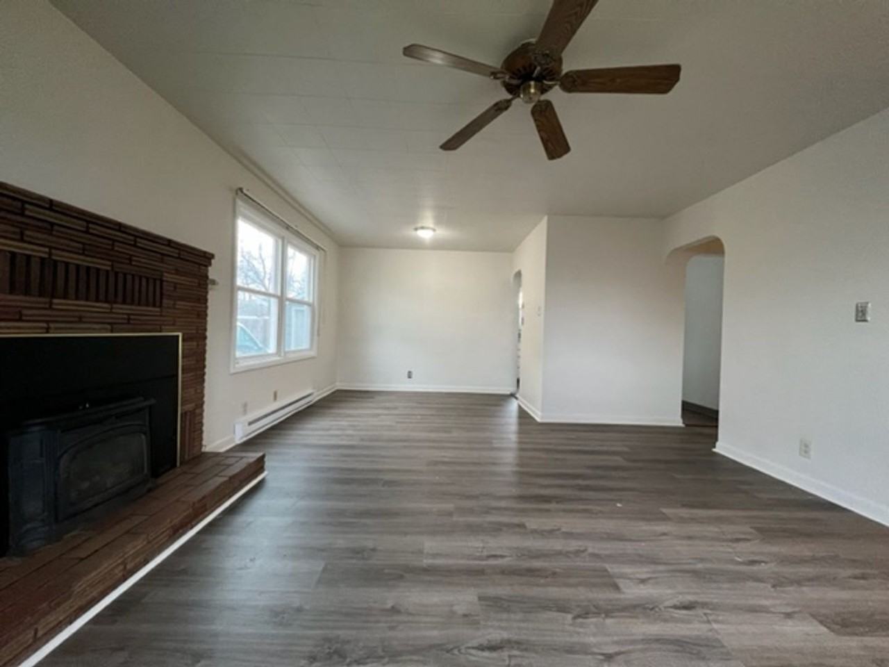 927 Dakota Ave - Photo 7 of 20