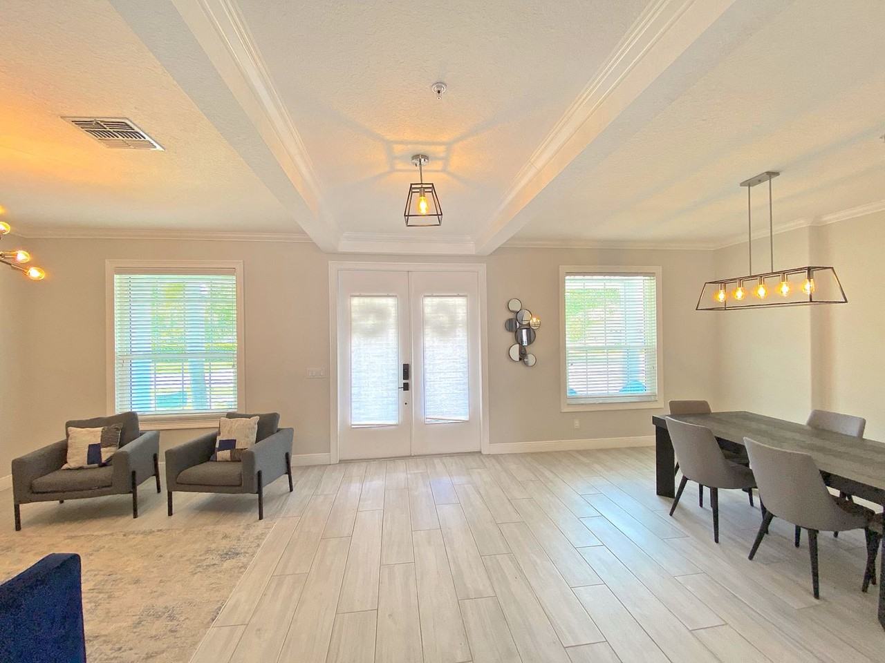 10015 Caroline Park Dr - Photo 3 of 50