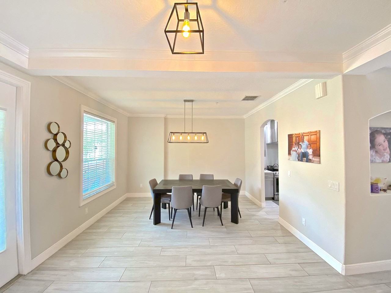 10015 Caroline Park Dr - Photo 4 of 50