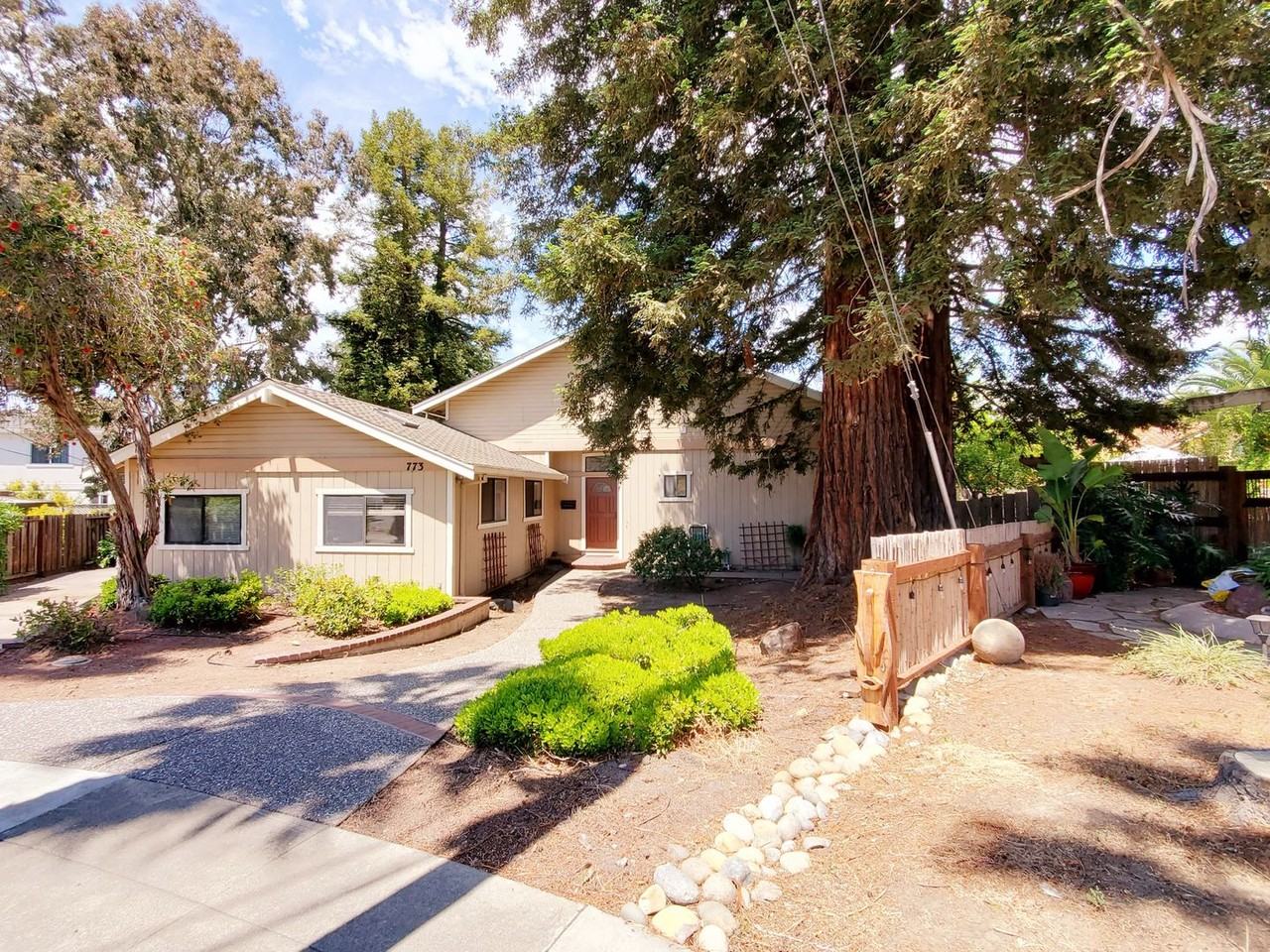 773 Sunshine Ct - Photo 2 of 33