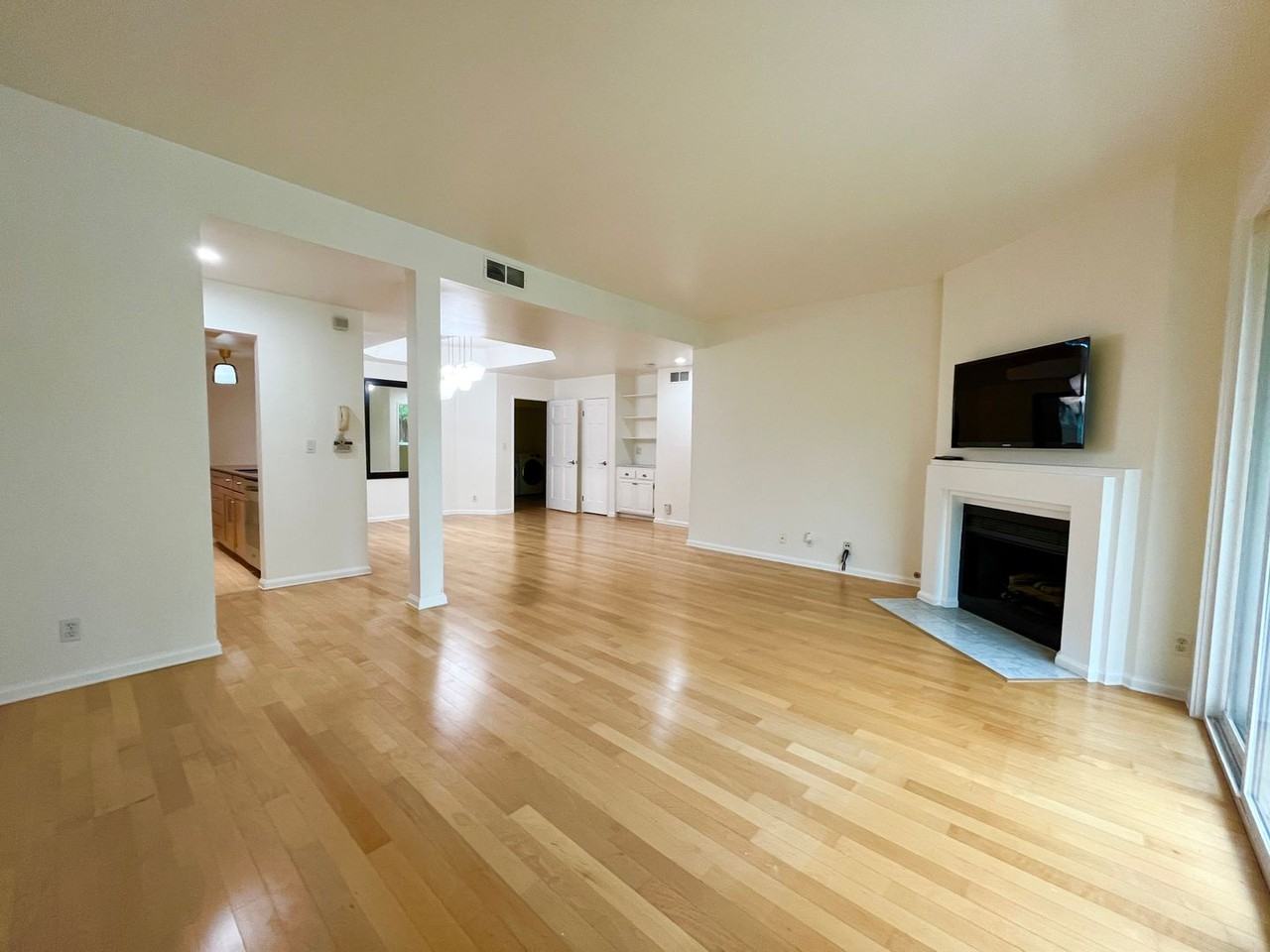 10373 Almayo Ave #205 - Photo 2 of 18