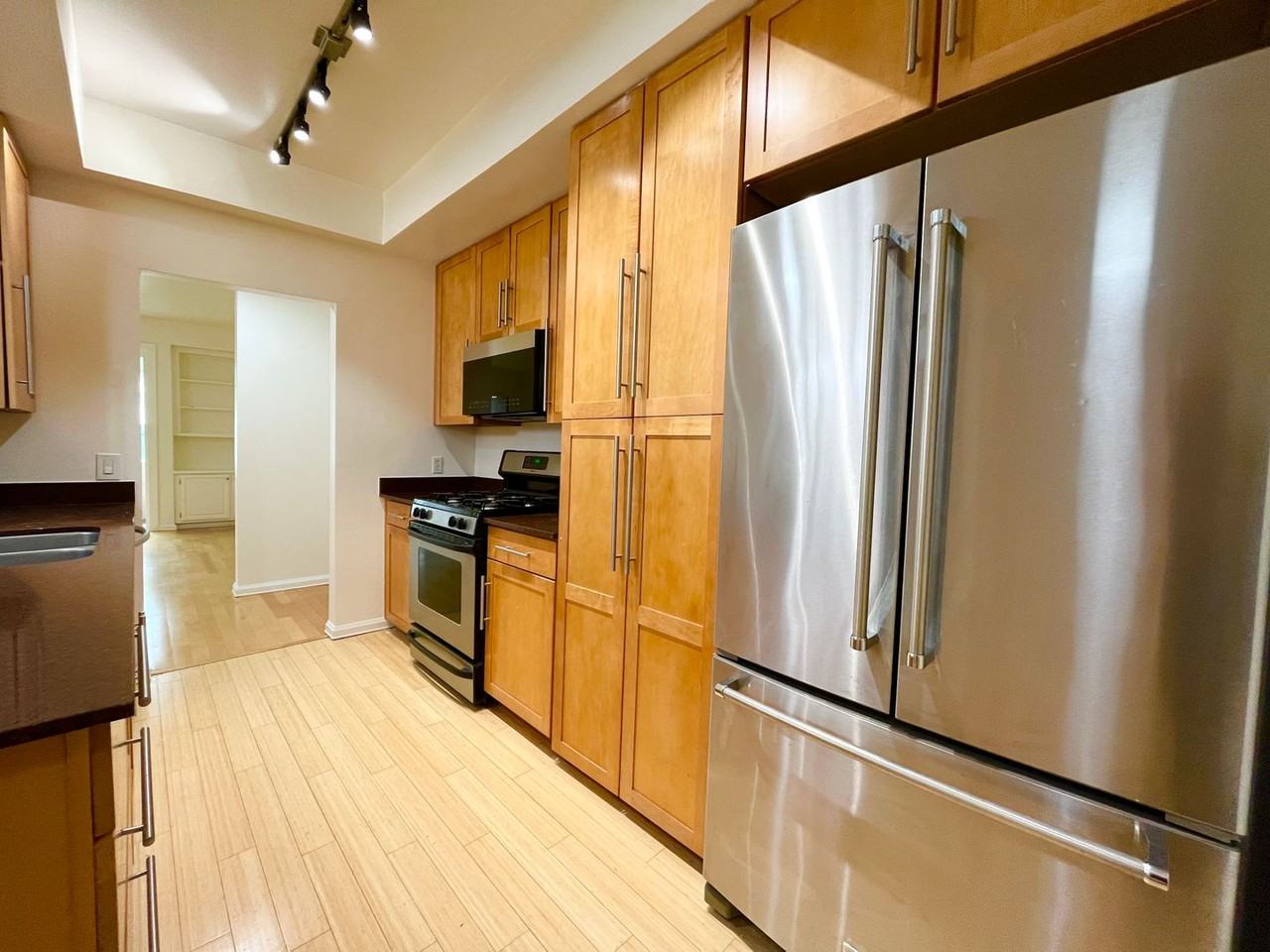 10373 Almayo Ave #205 - Photo 5 of 18