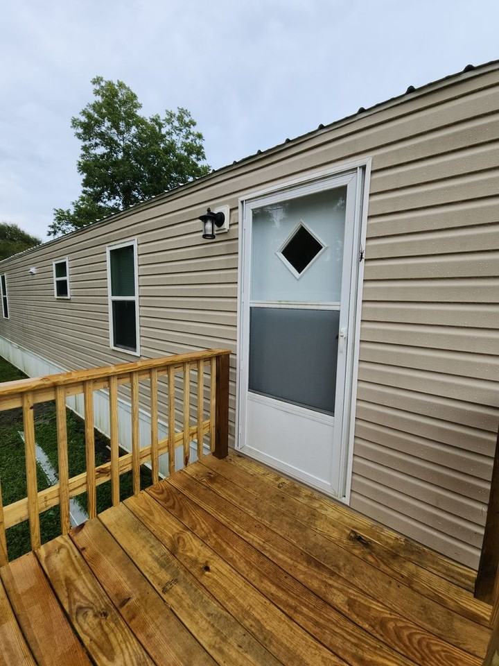 4 Elcona St - Photo 2 of 22