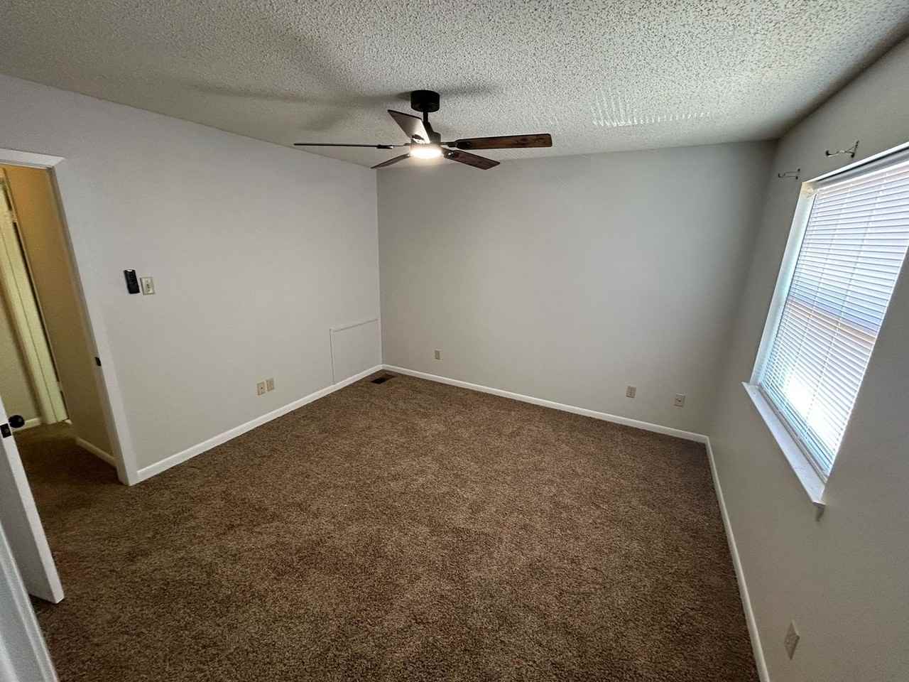 42 Edgehill Cv - Photo 4 of 8