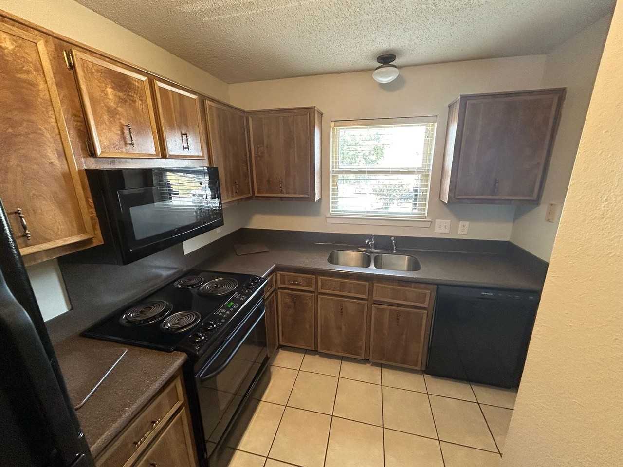 42 Edgehill Cv - Photo 7 of 8