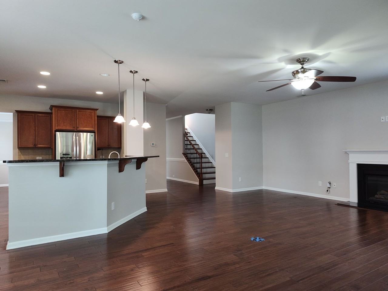 8611 Burnside Ln - Photo 6 of 39