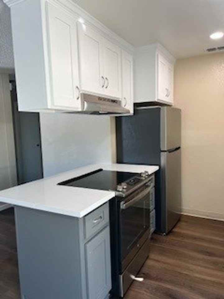 330 Beamer St - Photo 5 of 14