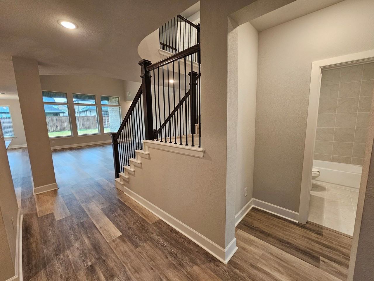 1740 Jamestown Dr - Photo 4 of 50