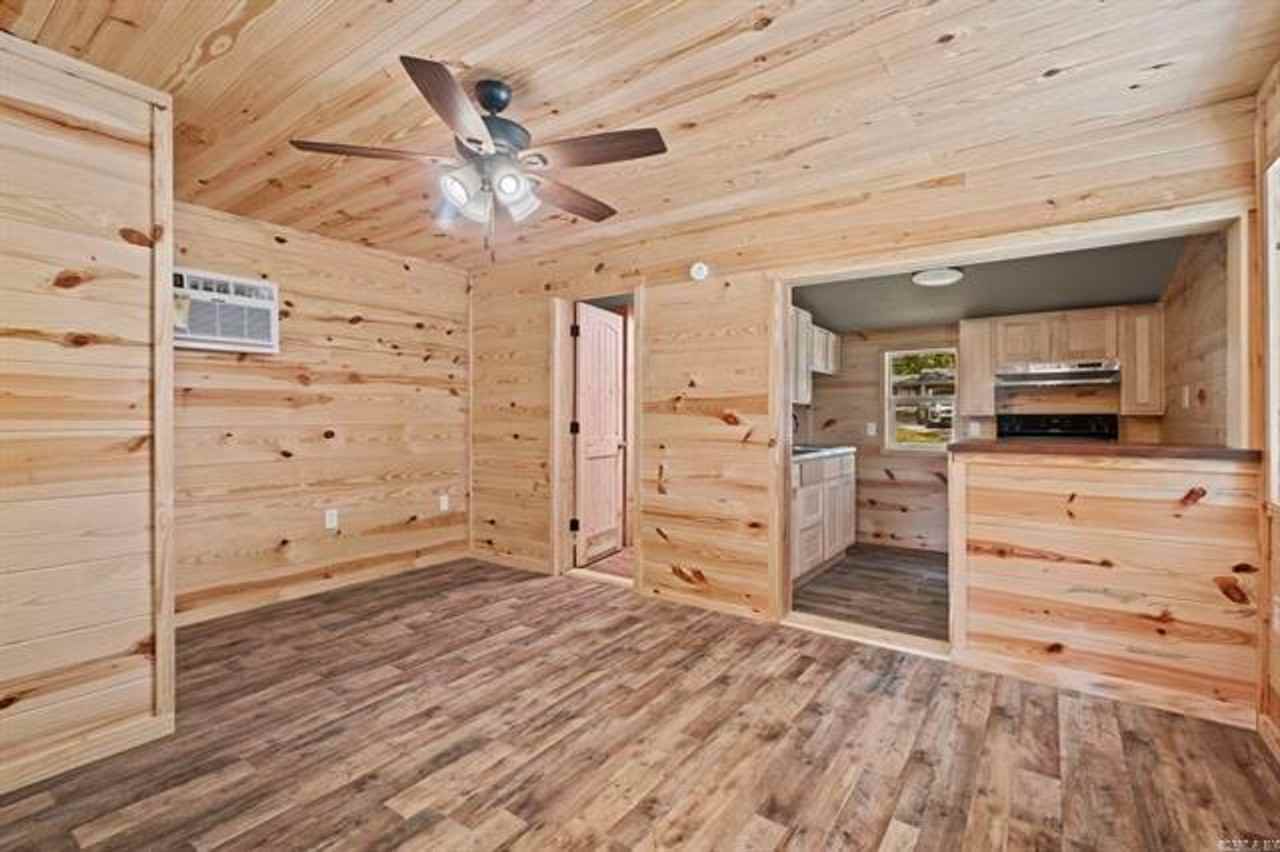 113 W Military Rd - Photo 3 of 13