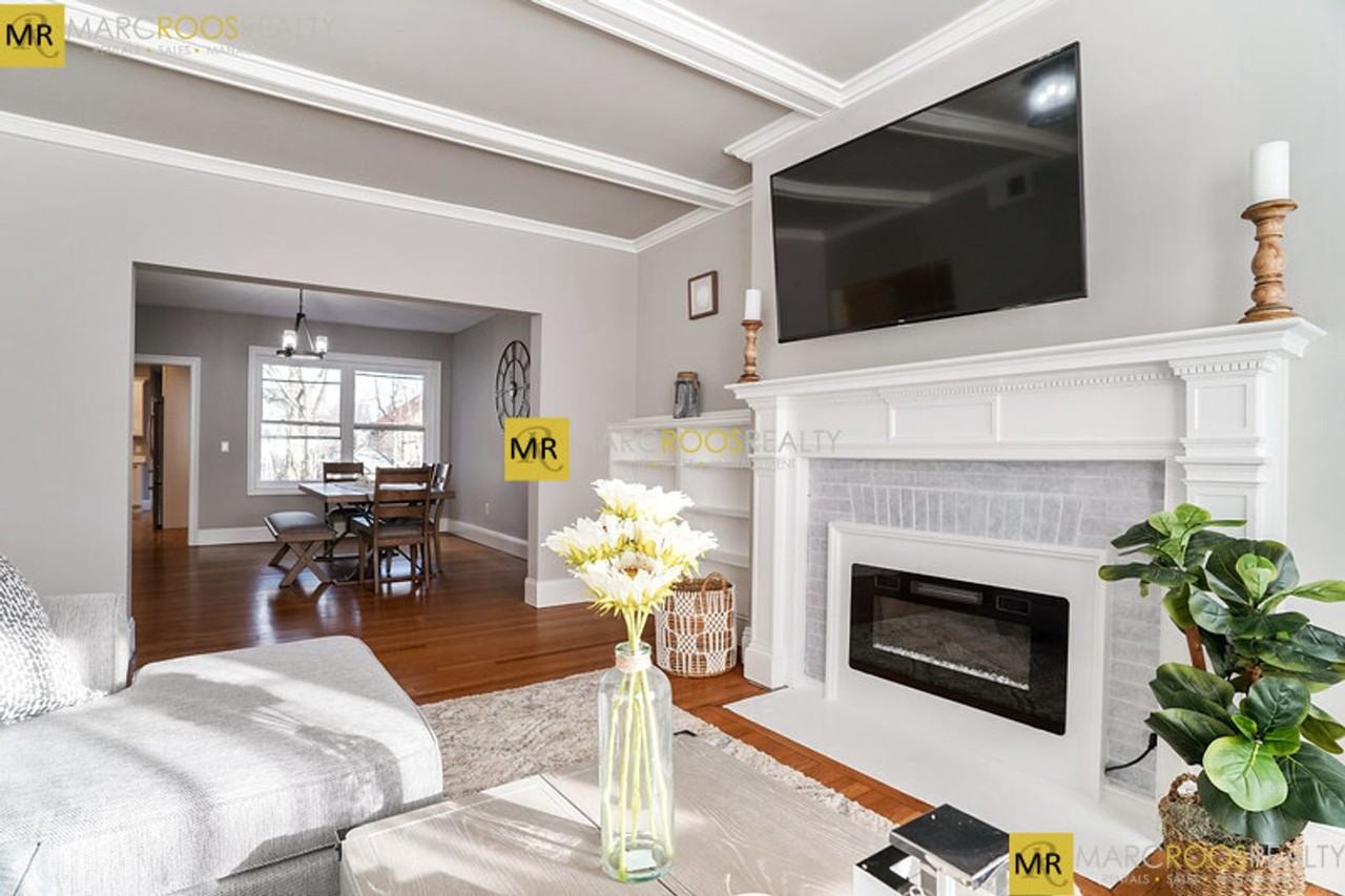 69 Babcock St - Photo 3 of 20