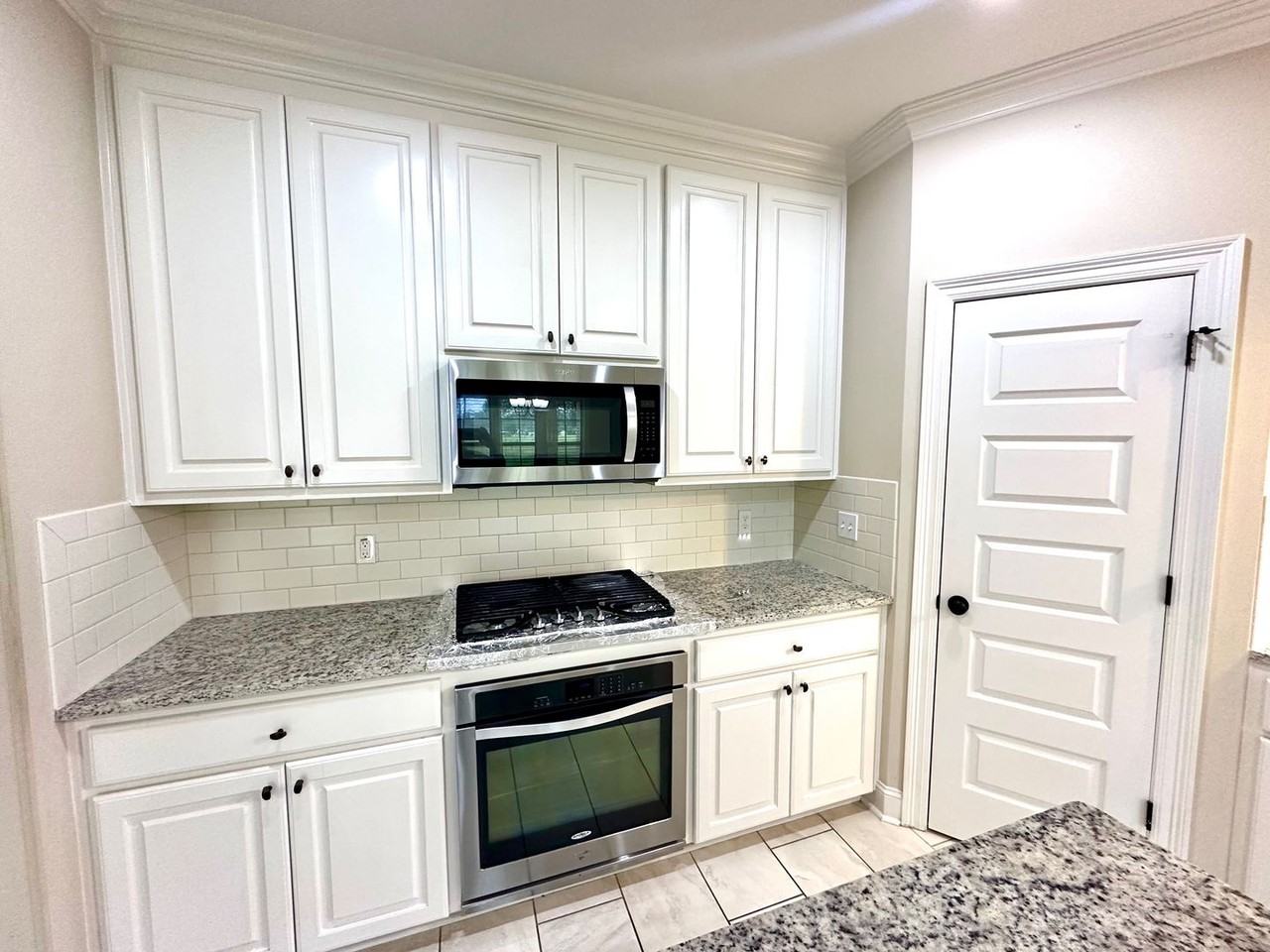 43283 Pond View Dr - Photo 4 of 29