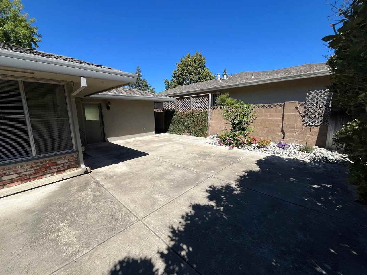 2631 Latham Dr - Photo 2 of 20