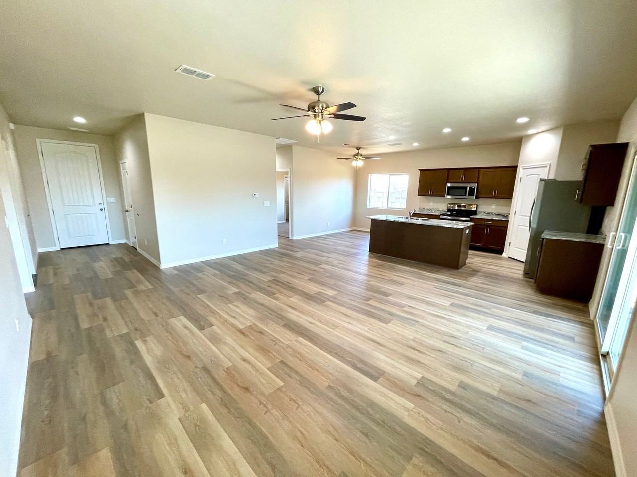 2478 Weatherwood Way - Photo 7 of 33