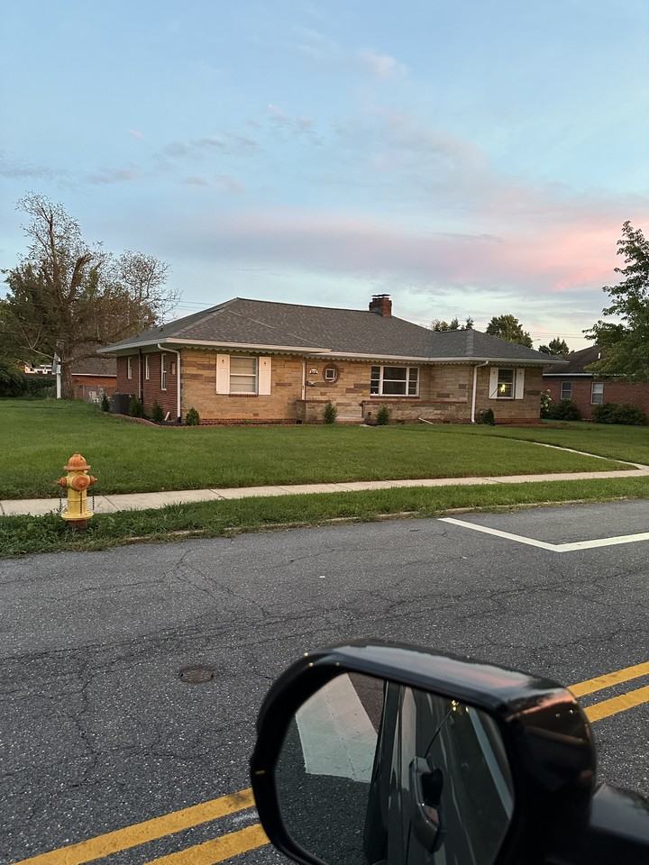 512 Biggs Ave #NA - Photo 2 of 3