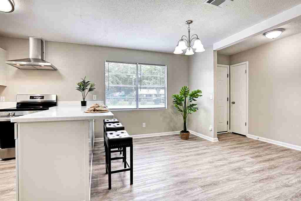 726 Fleming Rd #NA - Photo 6 of 26