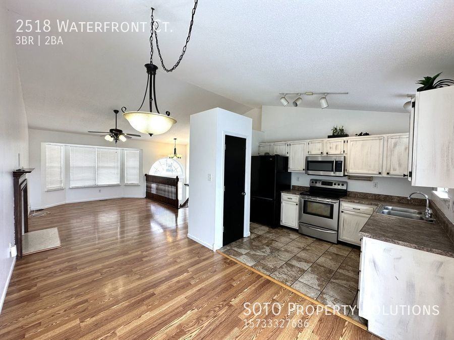 2518 Waterfront Ct - Photo 2 of 31
