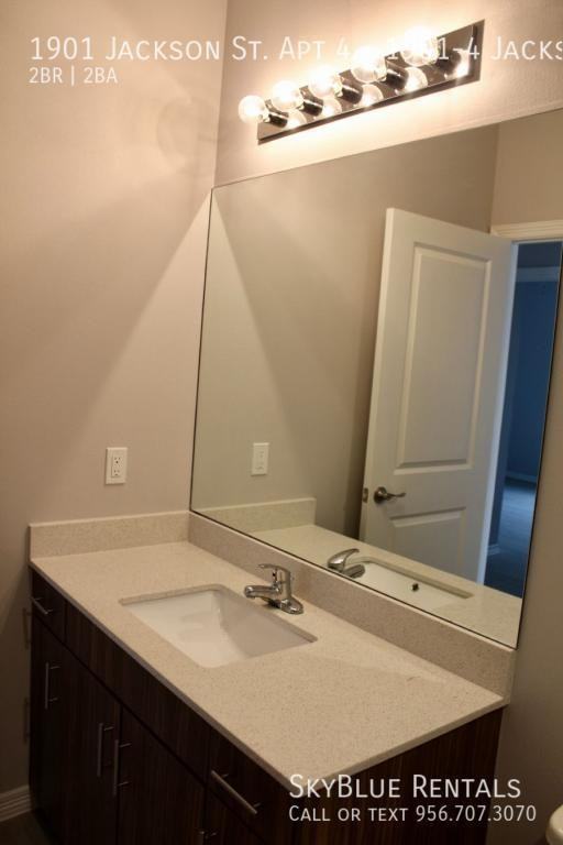 1901 Jackson St Apt 4 - Photo 6 of 12