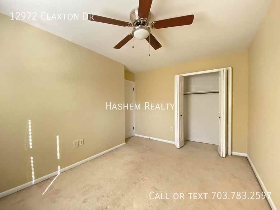 12972 Claxton Dr - Photo 3 of 29