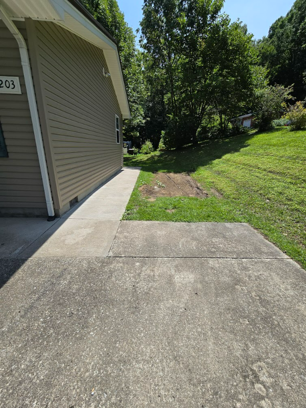 203 Center St - Photo 2 of 15