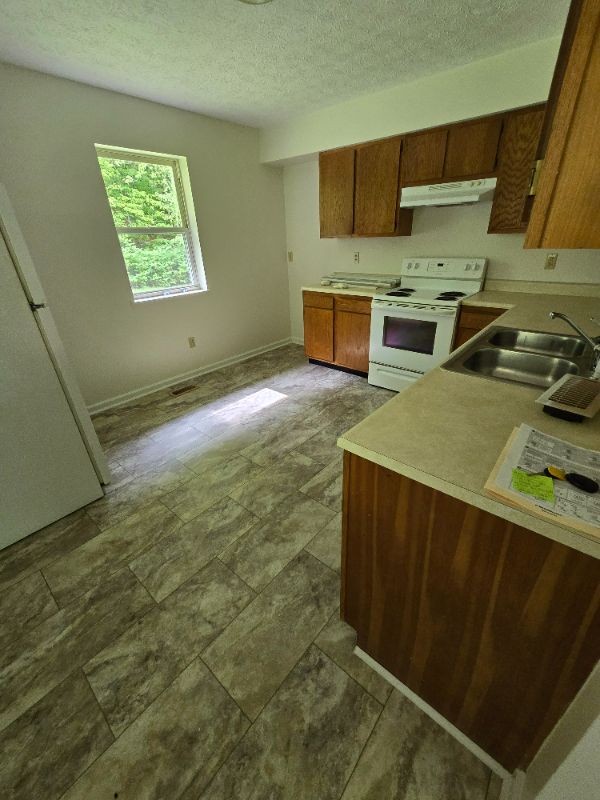 382 Pleasant Vly - Photo 2 of 20