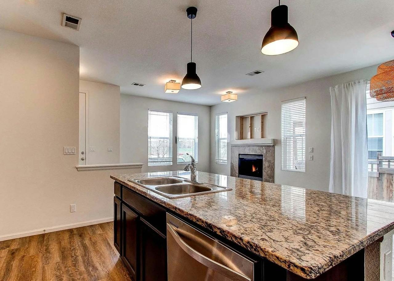 8381 East 33rd Avenue - Photo 3 of 23